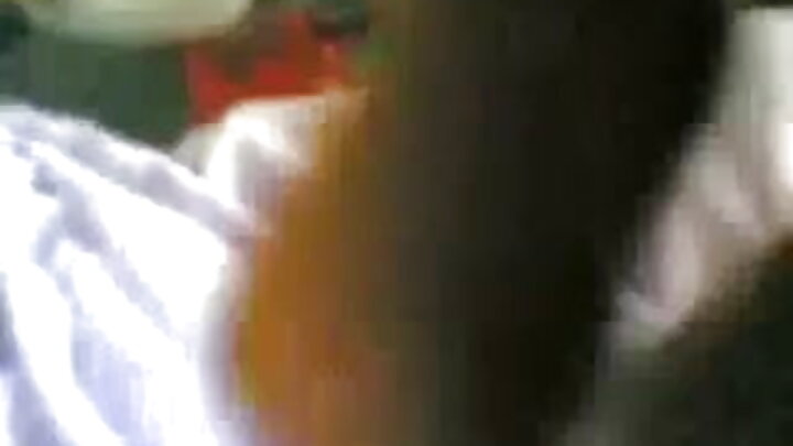 Nin ayaa siilka iyo dabada ku galmooday gabadh qurux badan oo Ruush ah