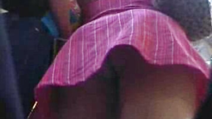 Fiidiyow qaawan oo leh gabadh bunni ah oo qurux badan iyo laba nin