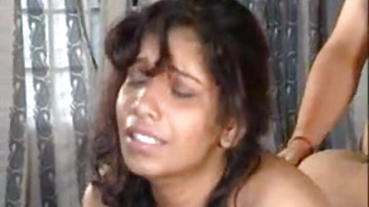 Timo cad oo galmo ah ayaa fuushay gacaliyaheeda