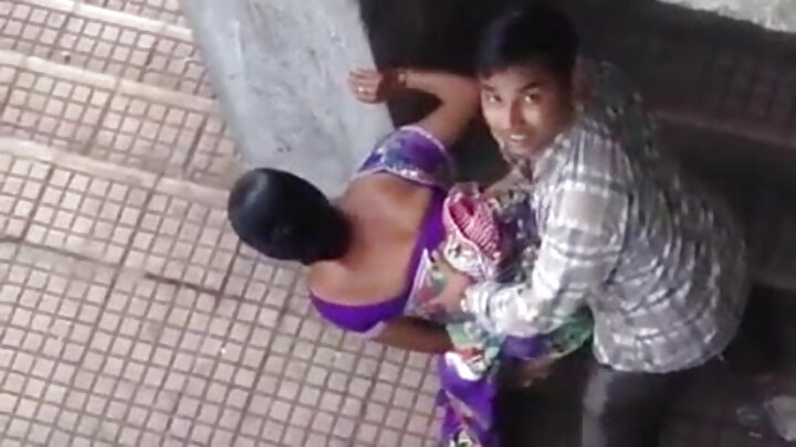Gabadh Ruush ah ayaa nin weyn ku galmooday