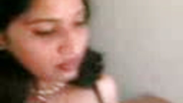 Gabadh Ruush ah oo gabadh yar ku fuushay nin