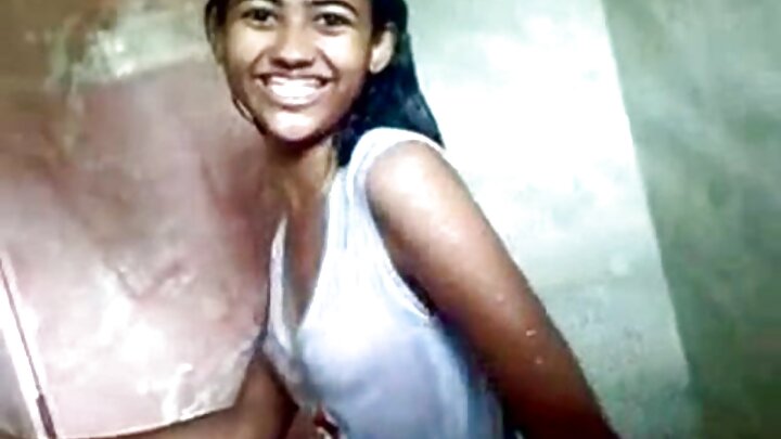 Hooyo Sydney Paige ayaa dhididka ku xoqday wiilkeeda timo cad leh