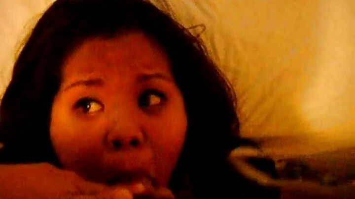 Gabadh ayaa isku siisay nin shukaansigoodii ugu horreeyay.