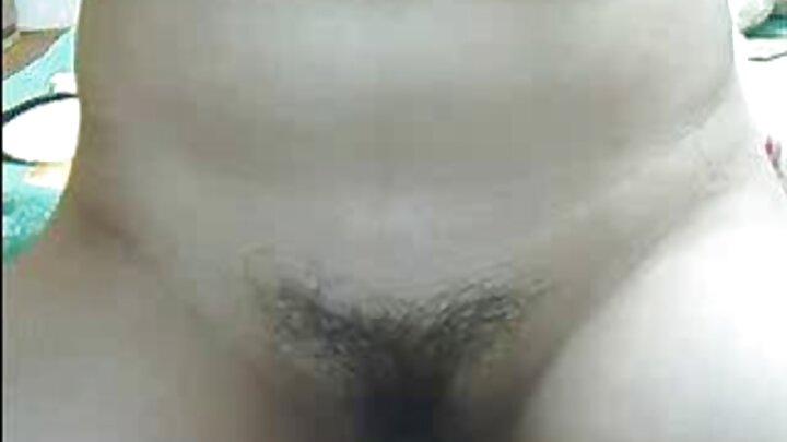 Fanaan qaawan oo saddex-geesood ah halkaas oo nin uu galmooda xaaskiisa iyo MILF khibrad leh
