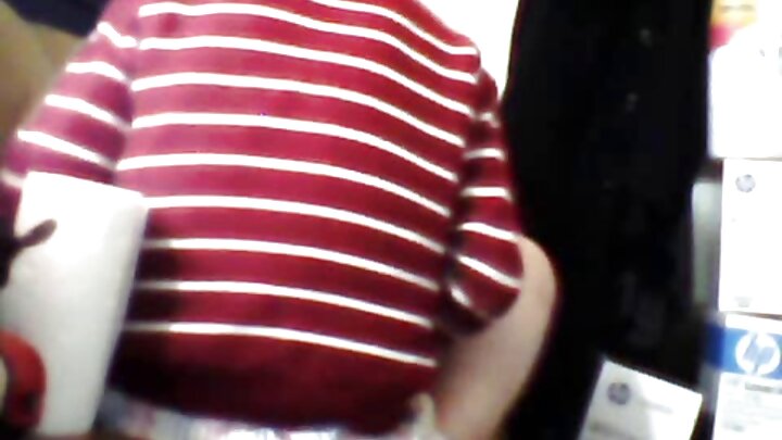 Porn halkaas oo dhillo ay u timid inay walaalkeed inanta ku xumeyso qolkeeda