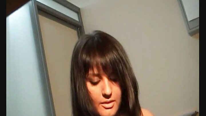Galmo qallafsan halkaas oo Jill Cassidy ay ku raaxaysato nin madow