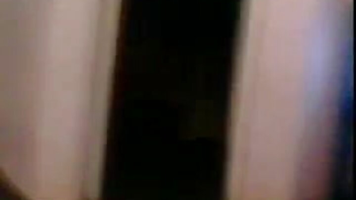 Gabadh Ruush ah oo Pure Kitty ah ayaa dabada u soo bandhigtay gus weyn oo nin madow ah