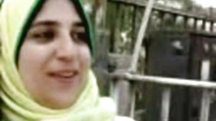 Galmo Ruush ah oo jacayl leh oo lala sameeyay gabadh yar iyo nin