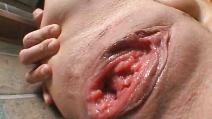 Wiil si fiican ayaan u galmooday timo cad oo qurxoon.