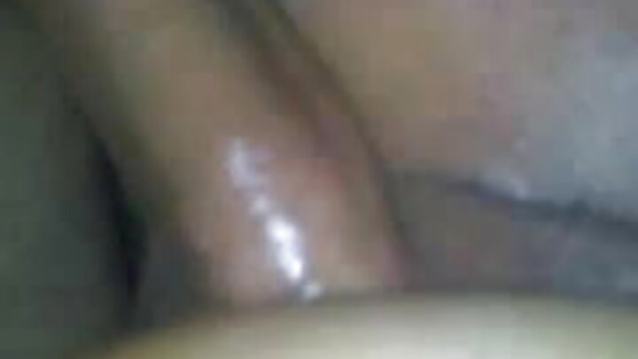 Gabadh Ruush ah oo nin ku galmooto deris kulul