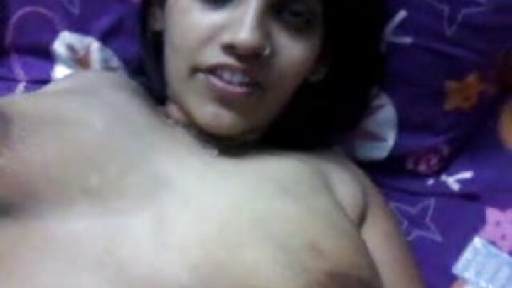 Macallin madow ayaa galmoodaya arday yar