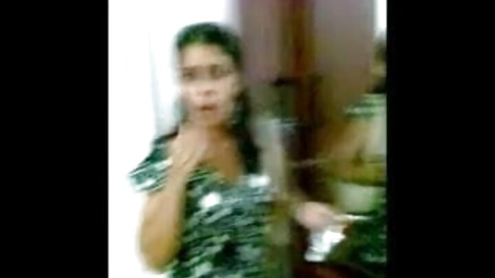 Gabadh Ruush ah ayaa si tartiib ah u fuushay gacaliyaheeda