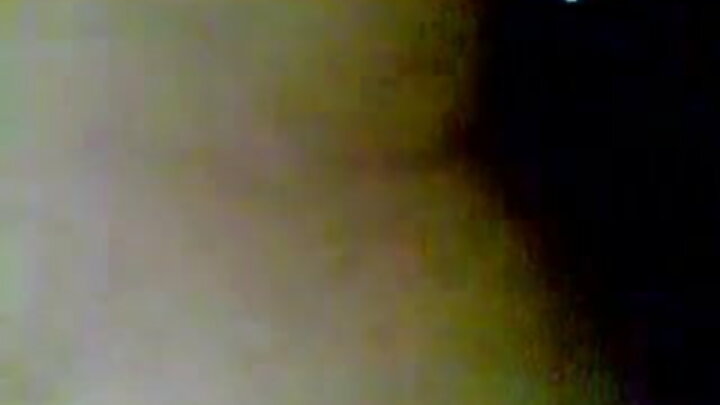 Beauty Nata Gold ayaa isku mar laba nin oo madow ku galmooda