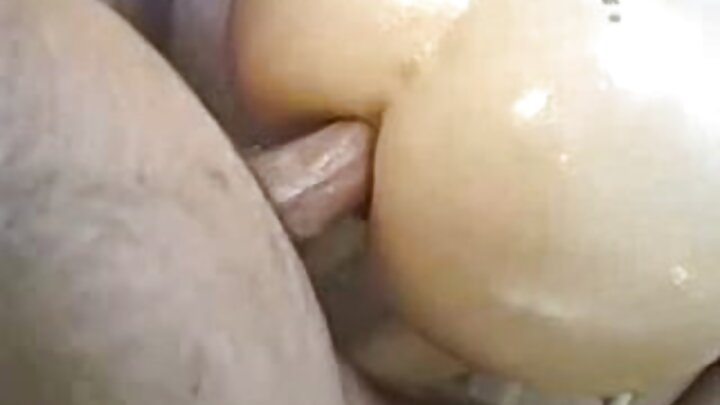 Qof dharka dumarka ah ayaa si xun u galmooday aroosad kulul xaflad aroos ah