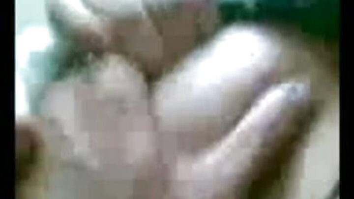 Sawir qaade ayaa galmooday siil timo cad leh